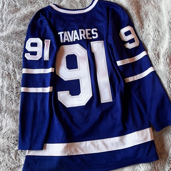 Toronto Maple Leafs John Tavares Hockey Women's Jersey - Picture 5 of 5